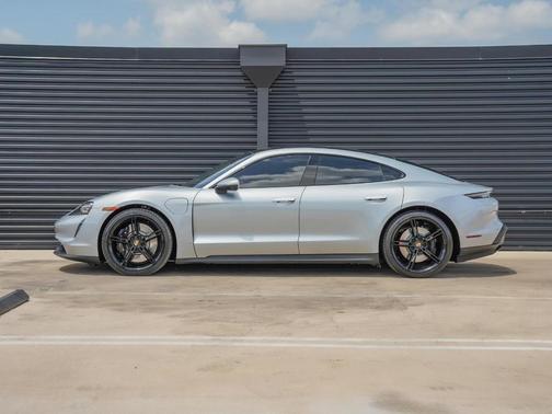 2022 Porsche Taycan 4S