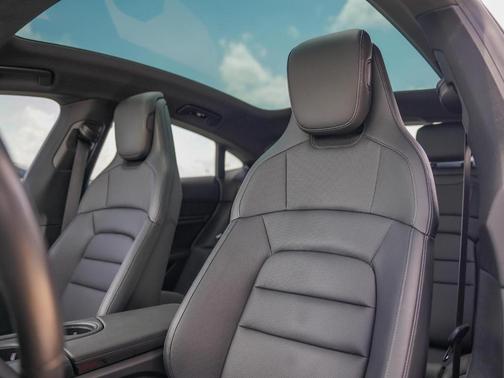 2022 Porsche Taycan 4S