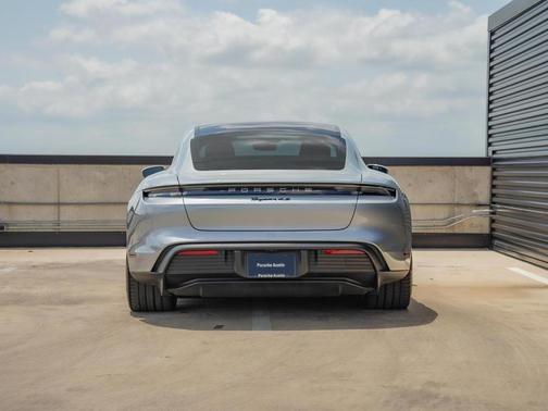 2022 Porsche Taycan 4S
