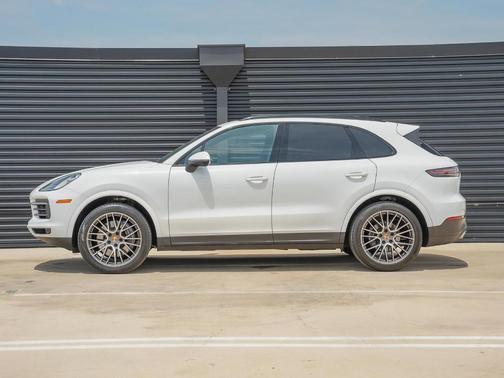 2021 Porsche Cayenne Base