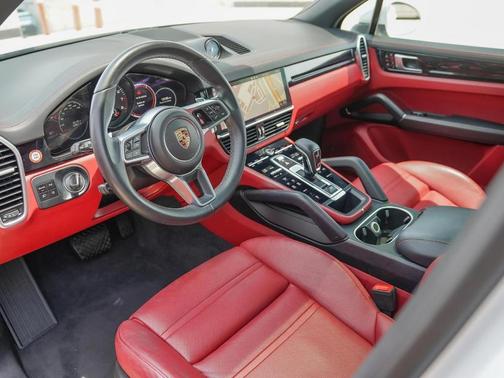 2021 Porsche Cayenne Base