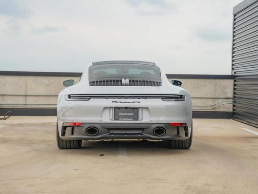 2024 Porsche 911 Carrera GTS