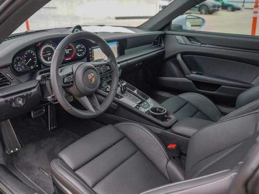2024 Porsche 911 Carrera GTS