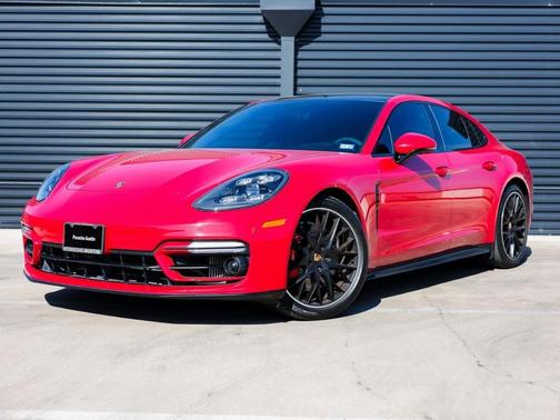 2023 Porsche Panamera GTS