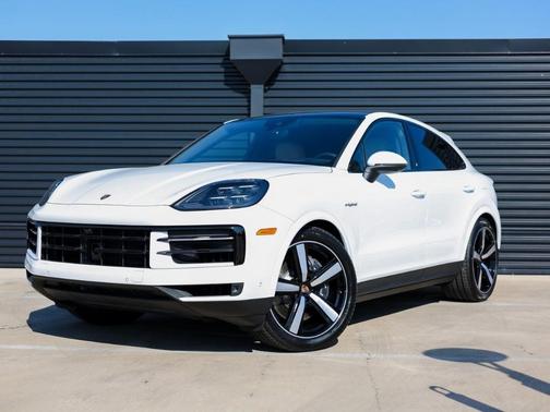 2025 Porsche Cayenne Base