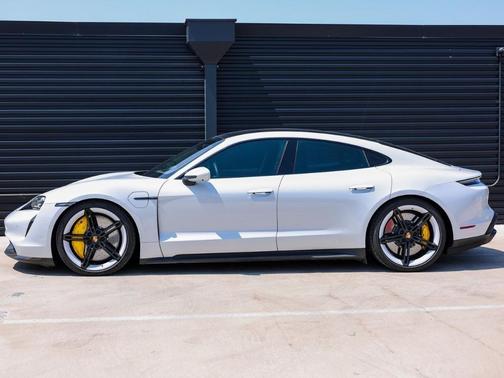 2021 Porsche Taycan Turbo S