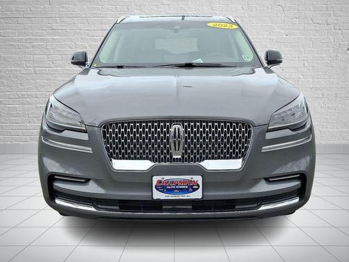 2023 Lincoln Aviator Standard AWD