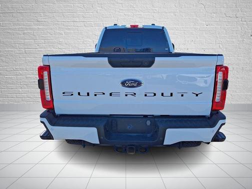 Oxford White 2024 Ford F-250 XL