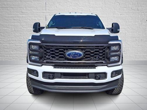 Oxford White 2024 Ford F-250 XL