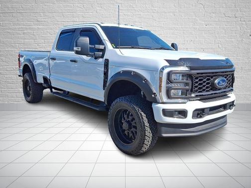 Oxford White 2024 Ford F-250 XL