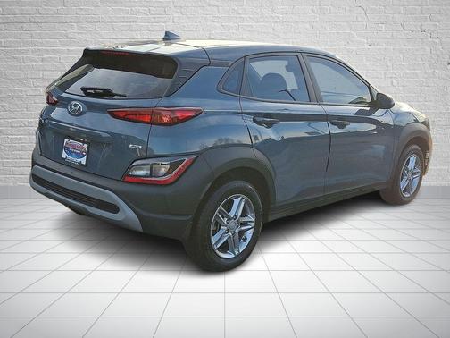 2022 Hyundai KONA SE