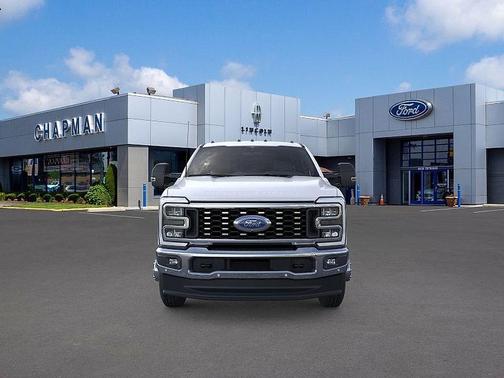 White Metallic 2026 Ford F-350 Lariat Super Duty