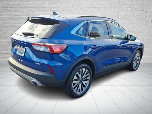 2022 Ford Escape Titanium