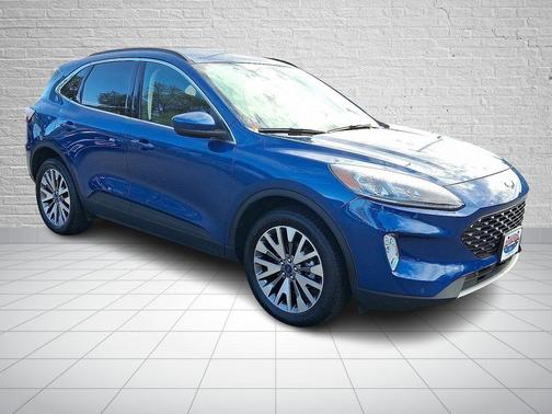 2022 Ford Escape Titanium
