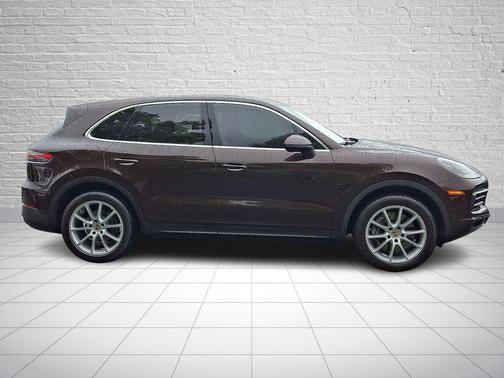 2023 Porsche Cayenne Base