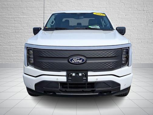 Oxford White 2025 Ford F-150 Lightning Flash