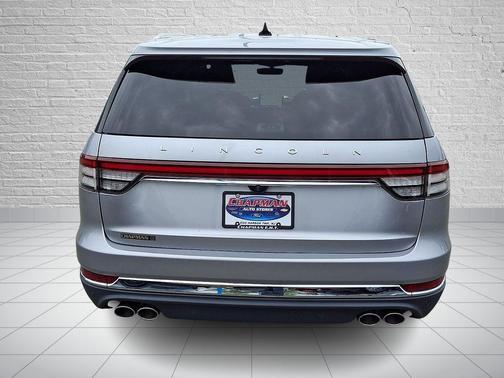 Radiance Metallic 2023 Lincoln Aviator Standard AWD