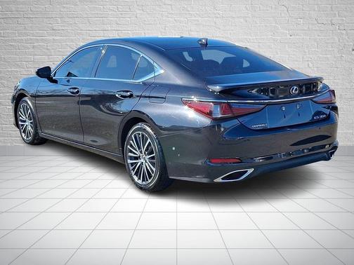 2022 Lexus ES 350 Base