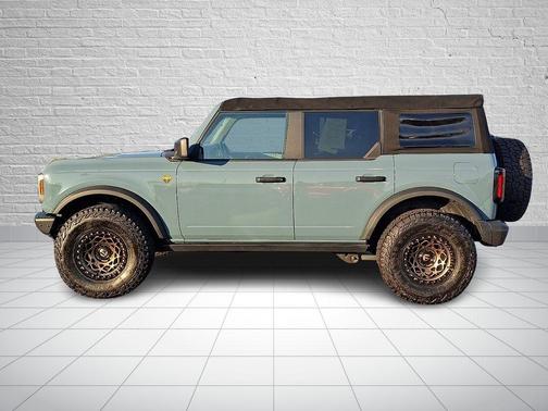 2022 Ford Bronco Badlands