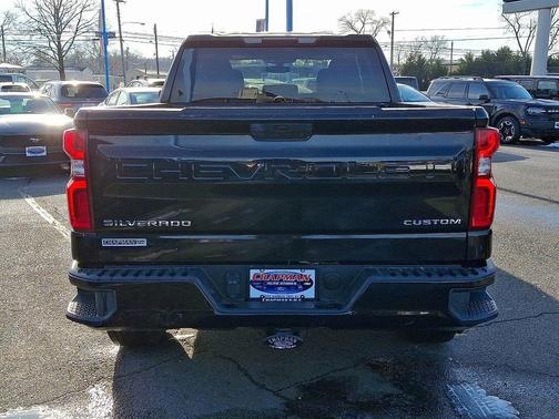 2021 Chevrolet Silverado 1500 Custom
