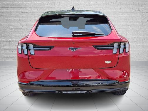 2021 Ford Mustang Mach-E California Route 1