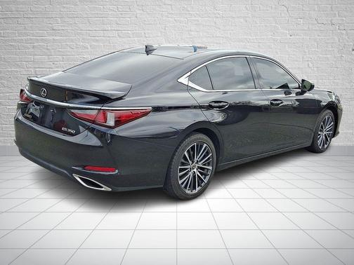 2022 Lexus ES 350 Base