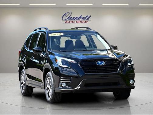 Crystal Black Silica 2022 Subaru Forester Premium