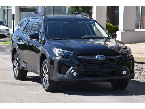 CRYSTAL BLACK SILICA 2025 Subaru Outback Premium