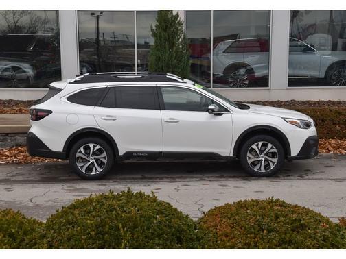 2022 Subaru Outback Touring