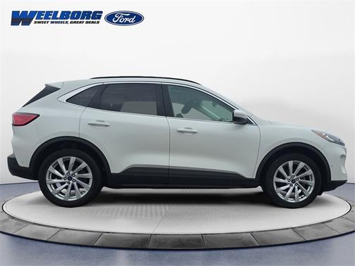 2022 Ford Escape TITANIUM