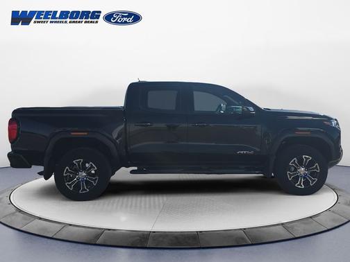2023 GMC Canyon AT4