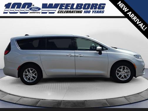 Silver Mist Clearcoat 2023 Chrysler Pacifica TOURING L