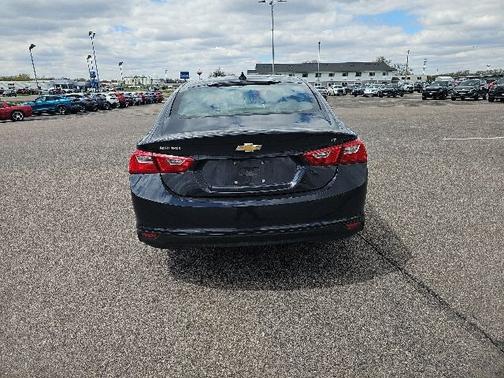 Dark Ash Metallic 2023 Chevrolet Malibu LT W/1LT