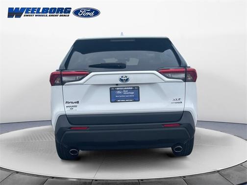 2022 Toyota RAV4 XLE