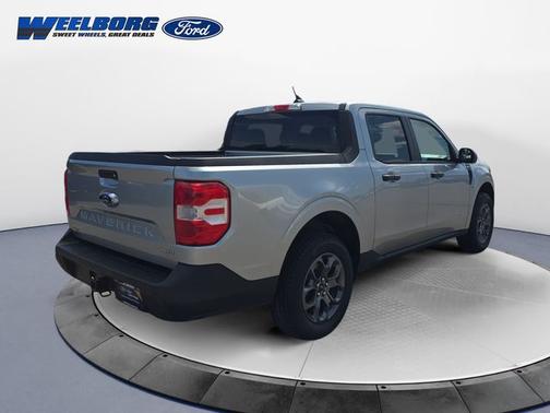 ICONIC SILVER METALLIC 2024 Ford Maverick XLT