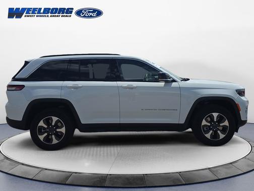 Bright White Clearcoat 2024 Jeep Grand Cherokee 4xe BASE