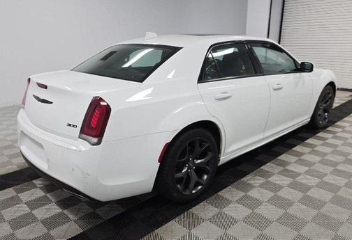 2022 Chrysler 300 Touring