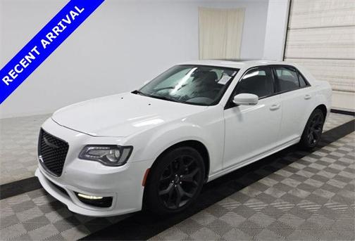 2022 Chrysler 300 Touring