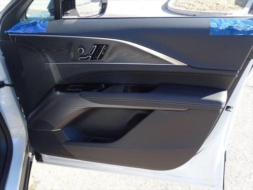 2025 Cadillac LYRIQ Luxury w/1SC