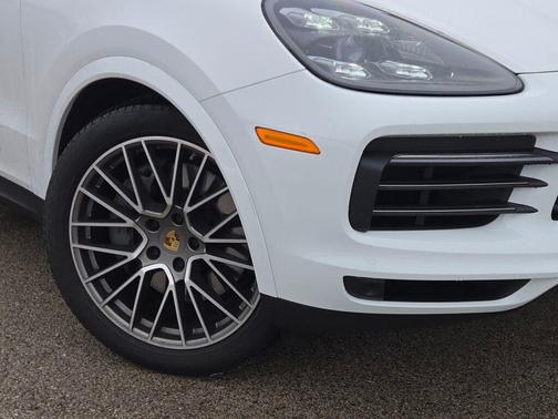 2023 Porsche Cayenne Platinum Edition