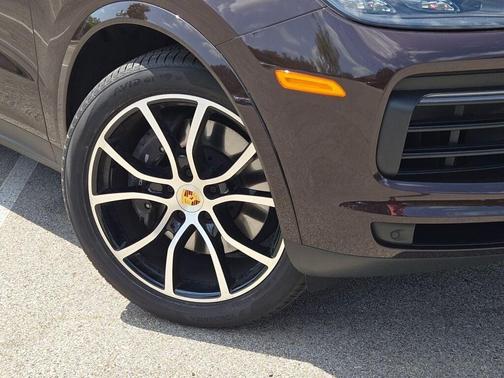 2021 Porsche Cayenne Base
