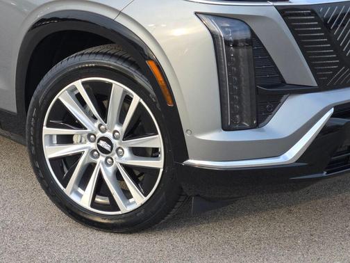 2026 Cadillac VISTIQ Luxury