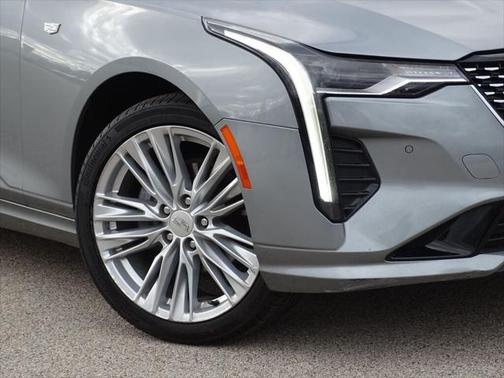 2023 Cadillac CT4 Premium Luxury