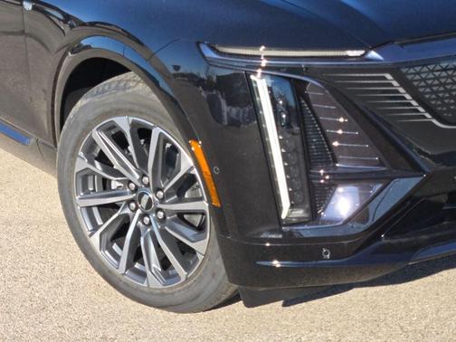 2026 Cadillac LYRIQ Premium Sport