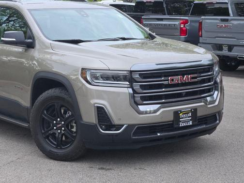 2023 GMC Acadia AWD AT4