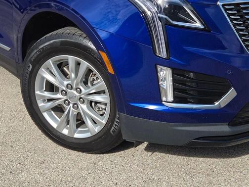 2023 Cadillac XT5 Luxury