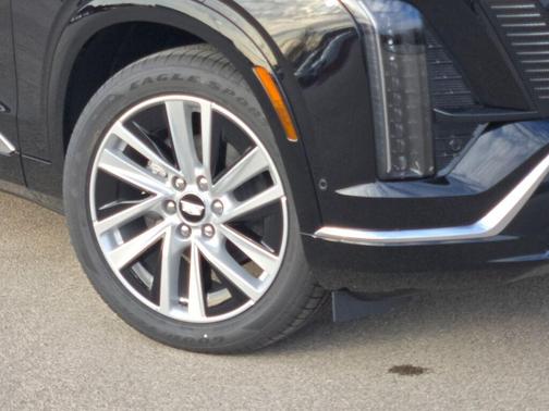 2026 Cadillac VISTIQ Luxury