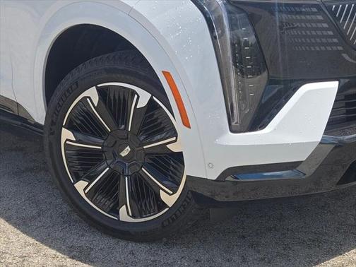 2025 Cadillac Escalade IQ Sport 2