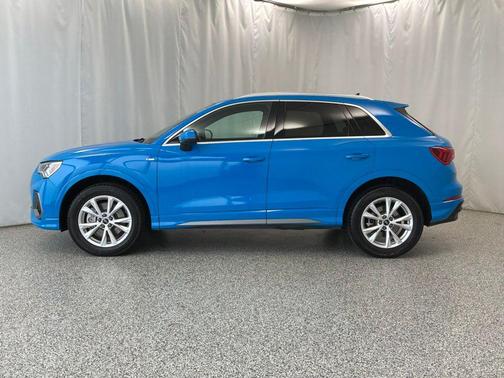 Turbo Blue 2023 Audi Q3 Premium 45 TFSI S line quattro Tiptronic