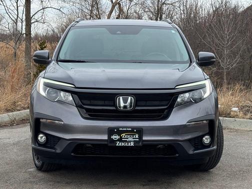 Crystal Black Pearl 2022 Honda Pilot AWD Special Edition